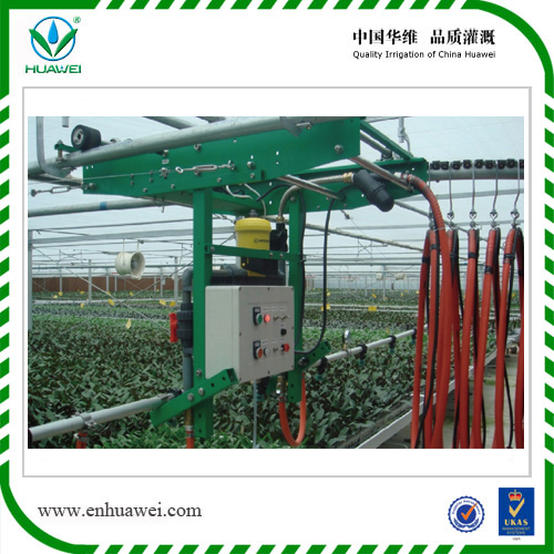 Greenhouse self-propelled sprinkler