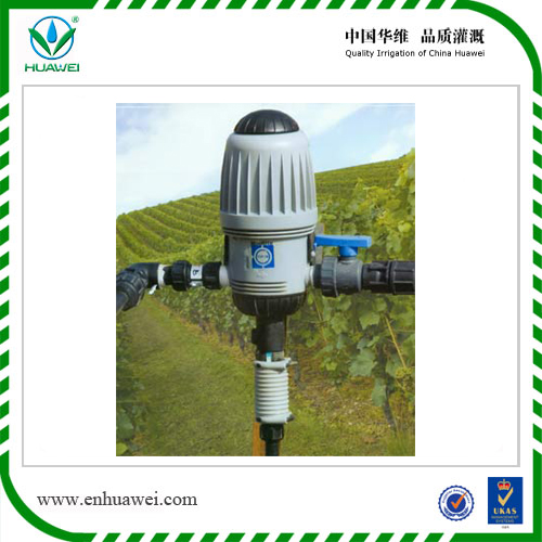 Dosmatic fertilizer injector